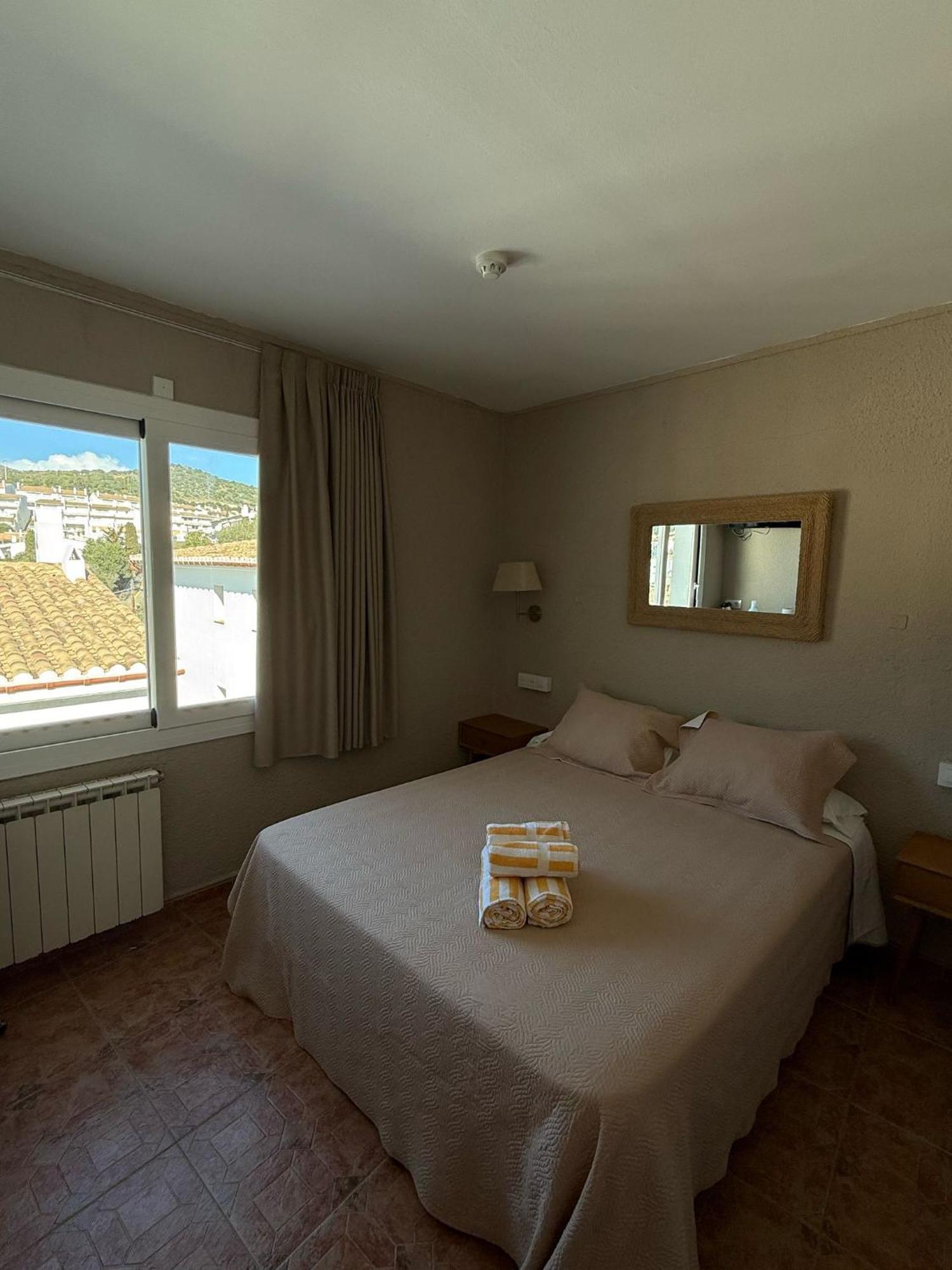 La Fonda Bed & Breakfast Cadaques Ngoại thất bức ảnh